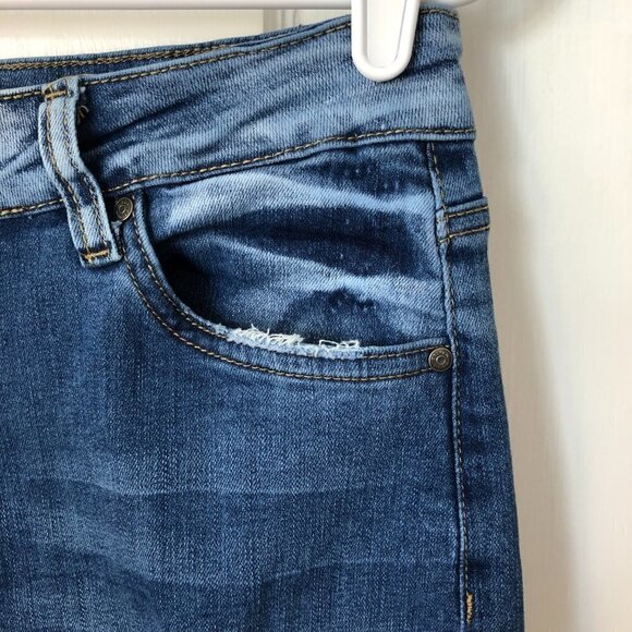 Most Wanted High Rise Slim Straight Leg Distressed  Denim Jeans Junior's Size 11 - Picture 6 of 13